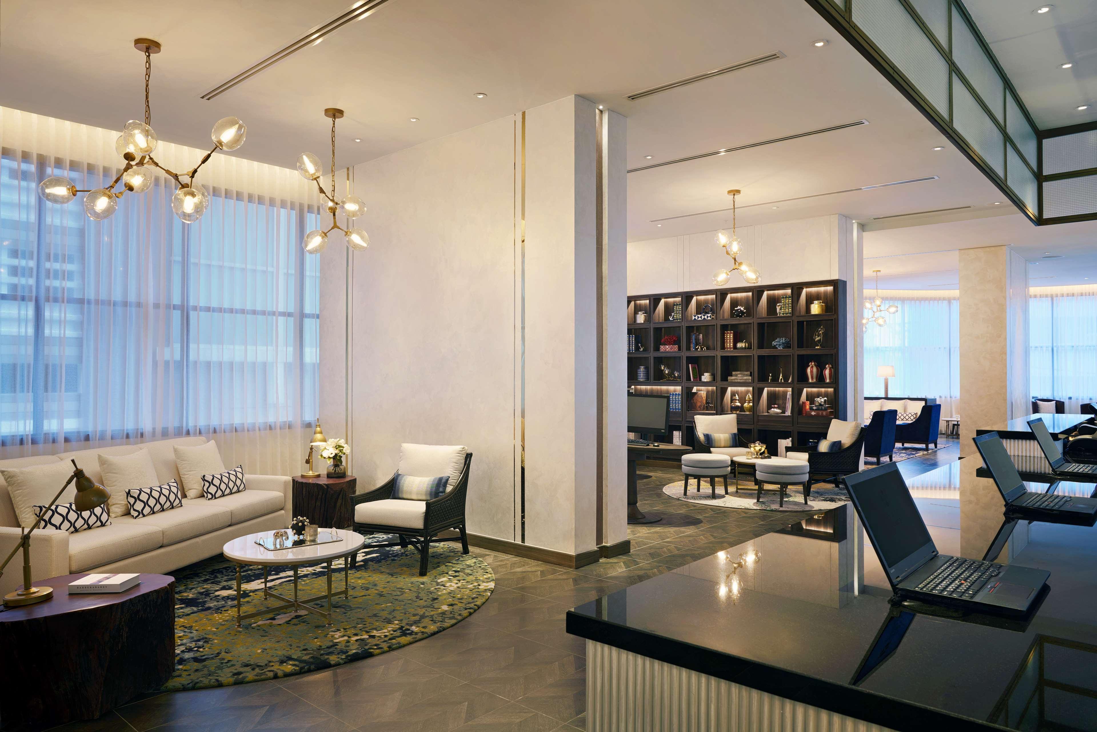 Hyatt Place Bangkok Sukhumvit 24 Esterno foto
