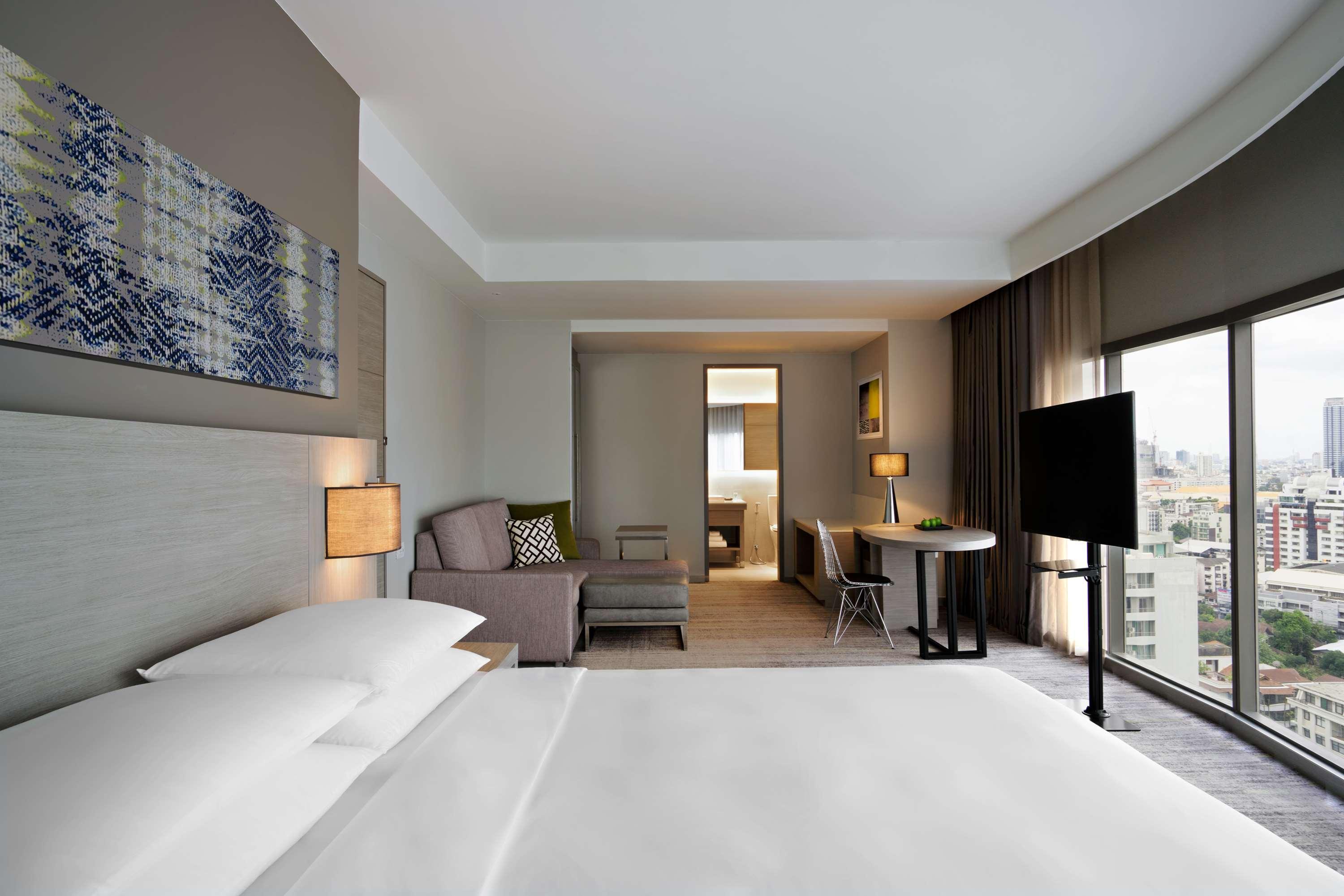 Hyatt Place Bangkok Sukhumvit 24 Esterno foto